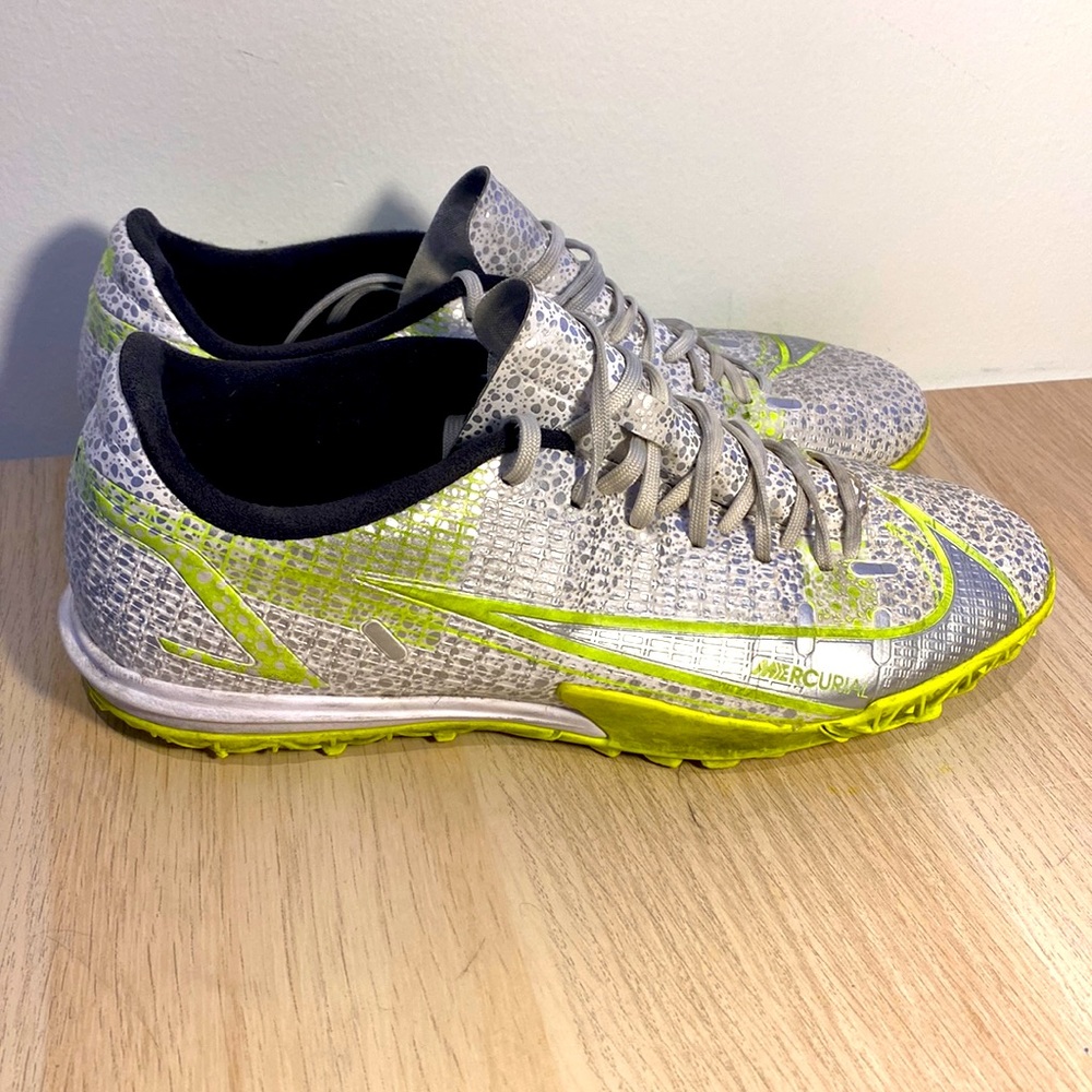 Nike mercurial turf soccer shoes